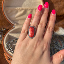 Load image into Gallery viewer, Red Spiny Oyster Ring - Size 8

