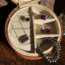 Load image into Gallery viewer, Purple Spiny Ring - Size 8.5
